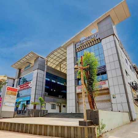 Hotel O Sun Light Ahmedabad Eksteriør billede