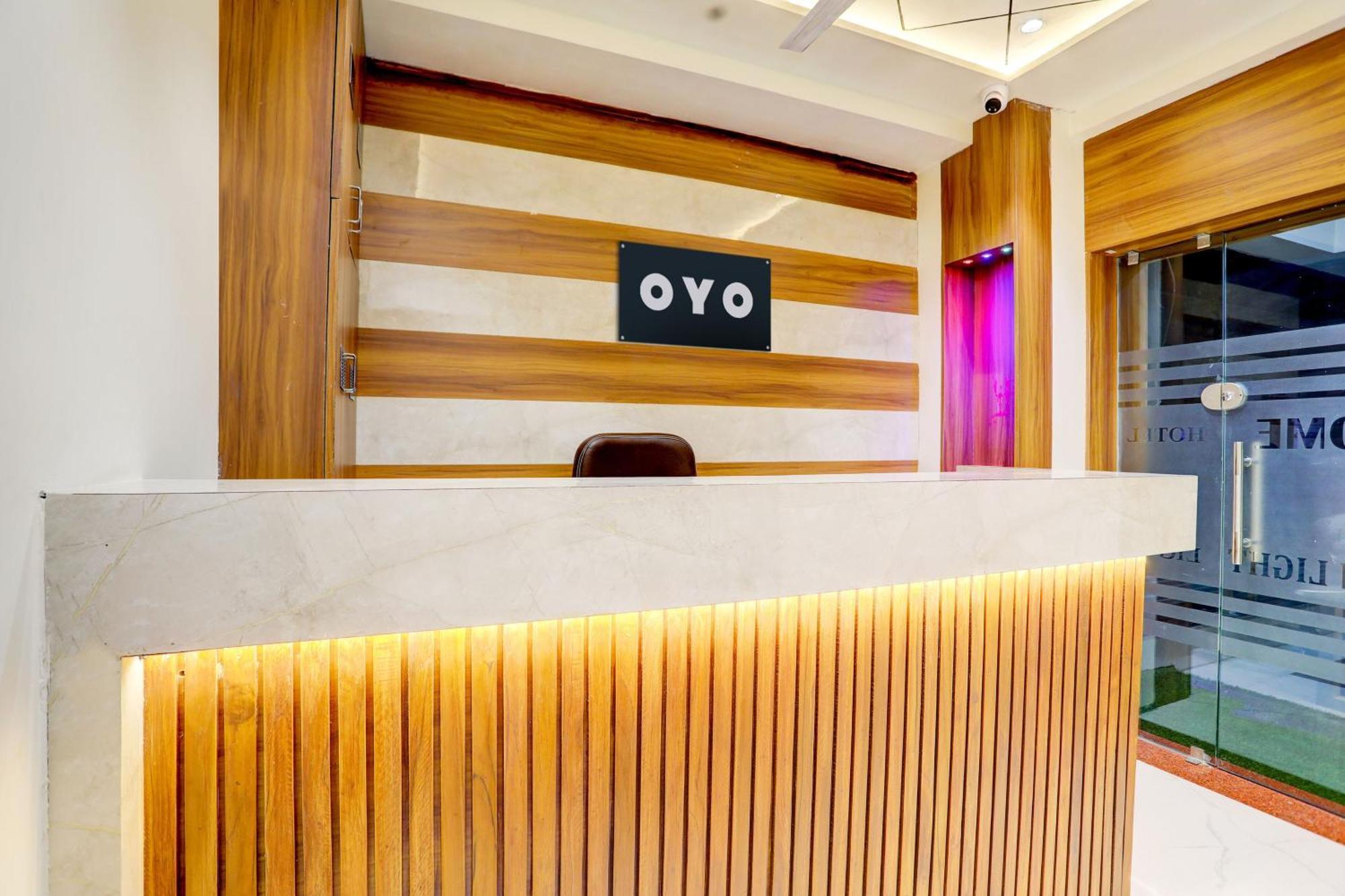 Hotel O Sun Light Ahmedabad Eksteriør billede