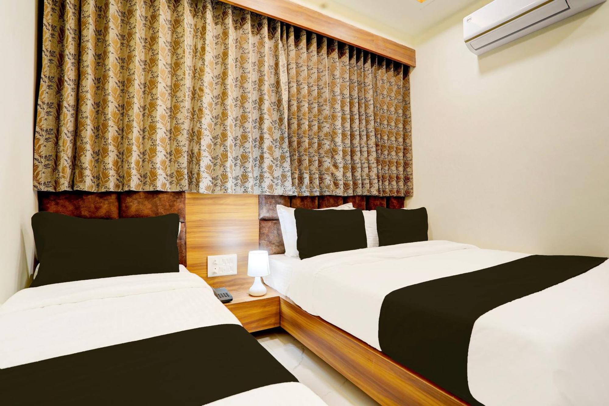 Hotel O Sun Light Ahmedabad Eksteriør billede